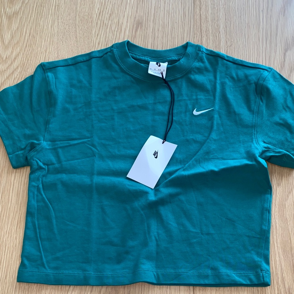 Nike Sportswear Swoosh Logo‎ Teal Cropped T Shirt Women XS